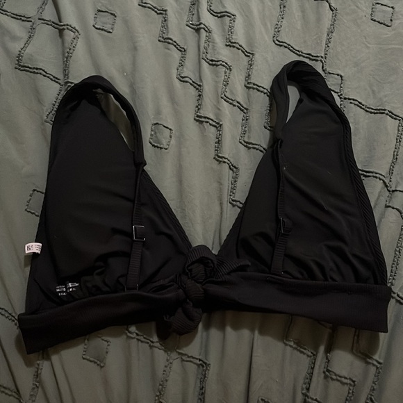 Aerie XXL triangle bikini top - Picture 2 of 3